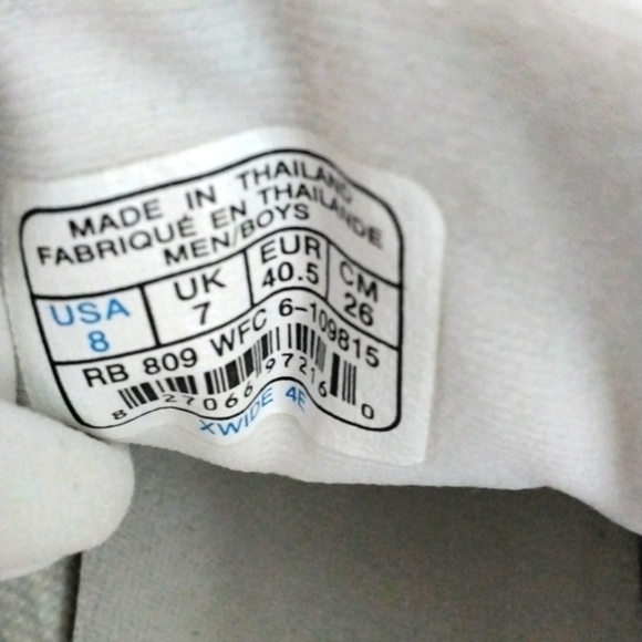 NWOT Men's REEBOK white tennis shoes - Picture 5 of 6